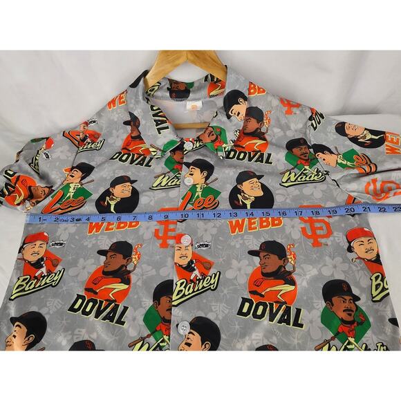 GIANTS MLB MEN'S SHORT-SLEEVE BUTTON-UP TEAM SHIRT SIZE MEDIUM - Picture 6 of 8